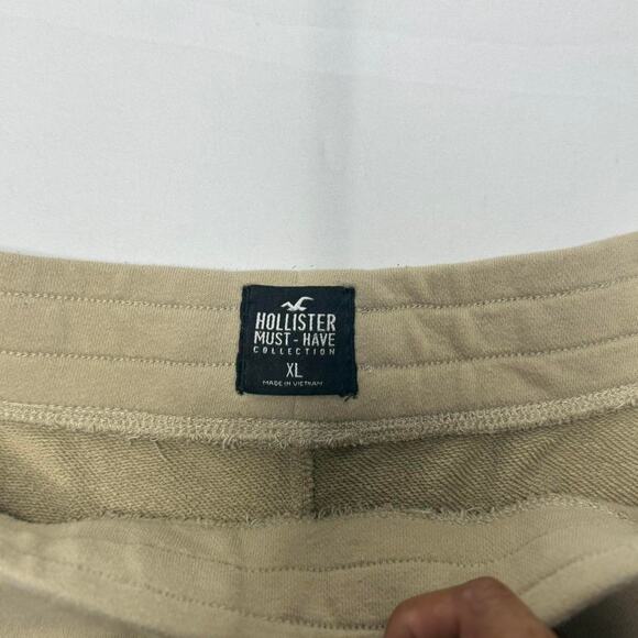 Hollister Must-Have Collection Tan Sweat Shorts Men’s XL - Picture 3 of 4